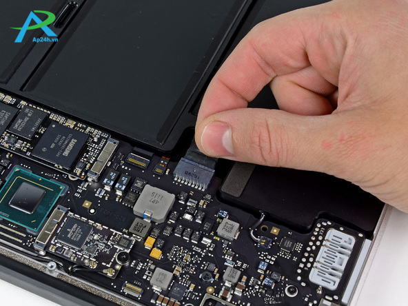 Hướng dẫn thay thế pin cho MacBook Air 13” 2012